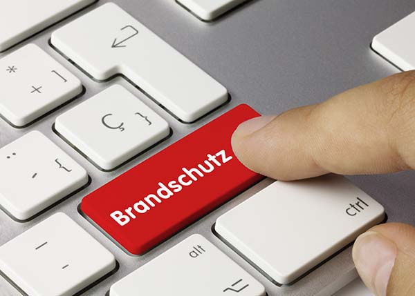 Brandschutz Alarmknopf auf Tastatur